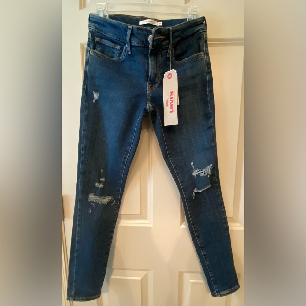 Levi’s size 25x28